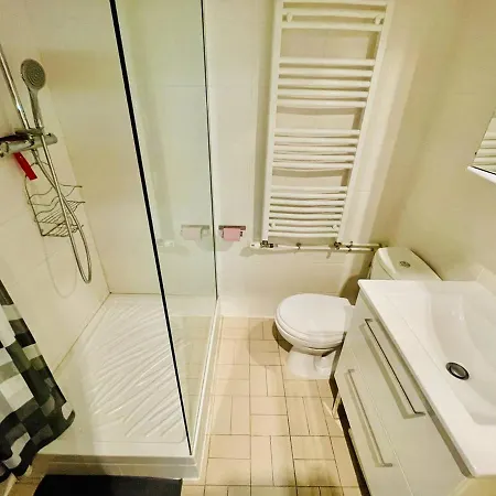 Daire Renove Pour 2 Pers, Centre Port, Proche Plage, Parking Inclus - Cap D'agde - Fr-1-723-13 *